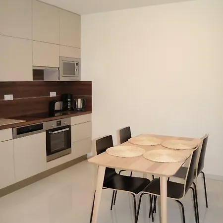 Apartment With Free Parking Gyor